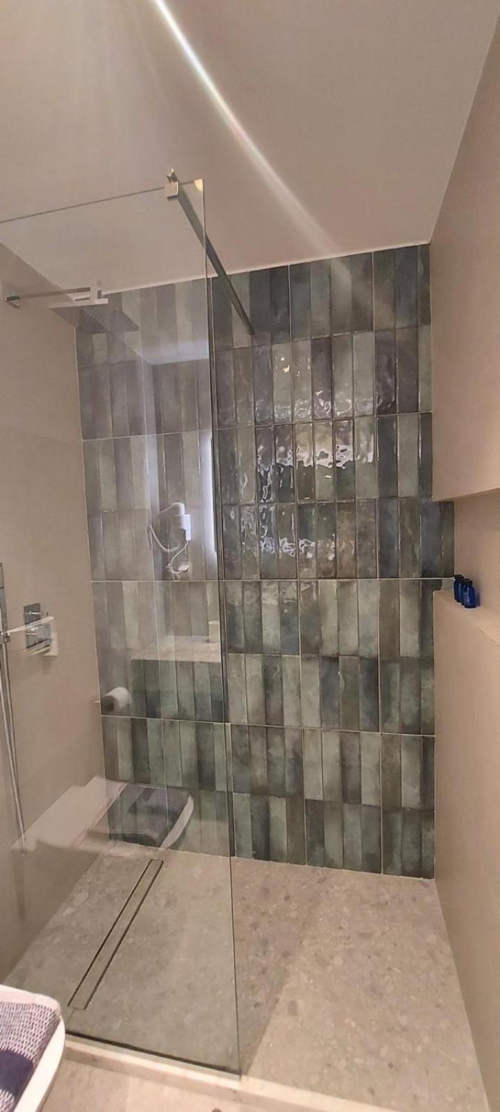 Enalia Luxury Living Lejlighed Nikiti  Eksteriør billede