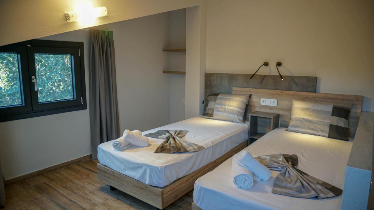 Enalia Luxury Living Lejlighed Nikiti  Eksteriør billede
