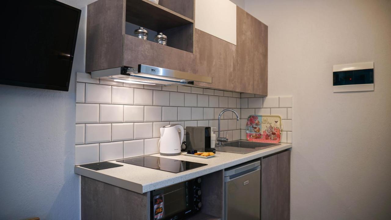 Enalia Luxury Living Lejlighed Nikiti  Eksteriør billede