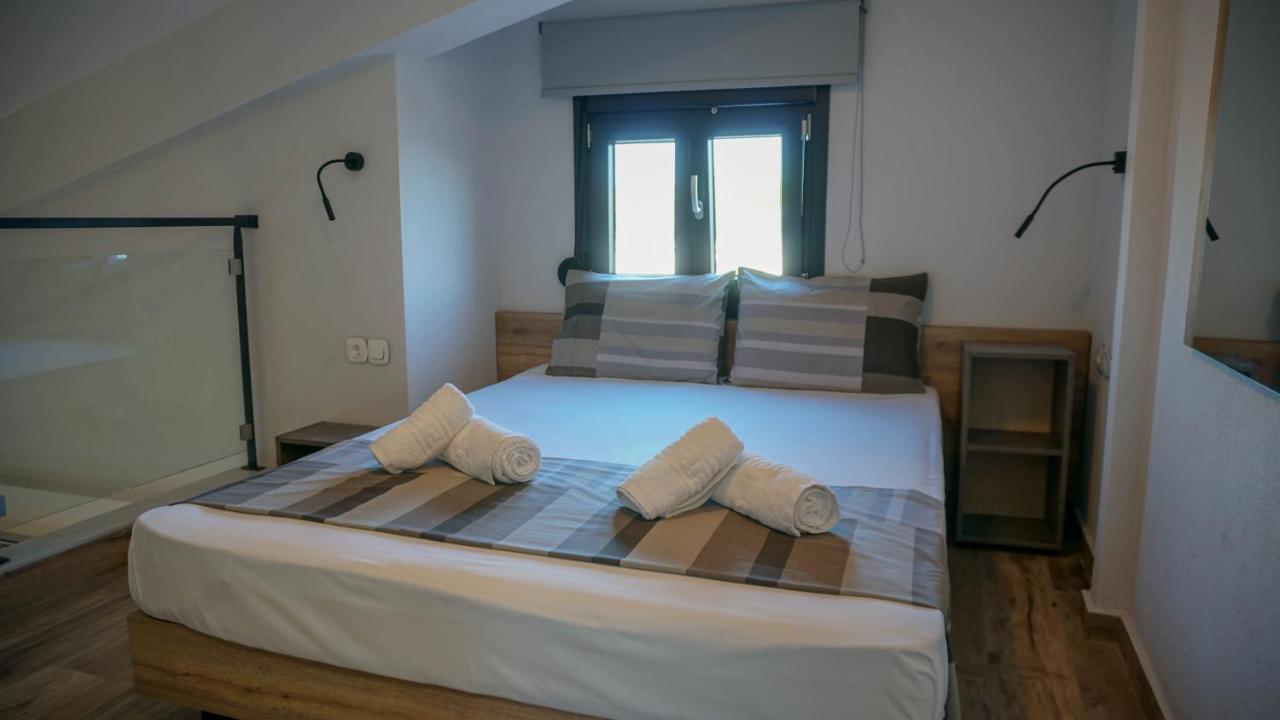 Enalia Luxury Living Lejlighed Nikiti  Eksteriør billede
