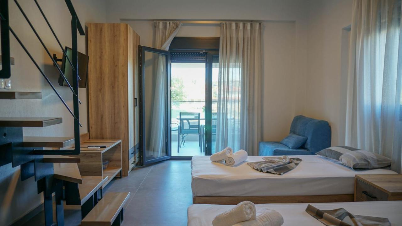 Enalia Luxury Living Lejlighed Nikiti  Eksteriør billede